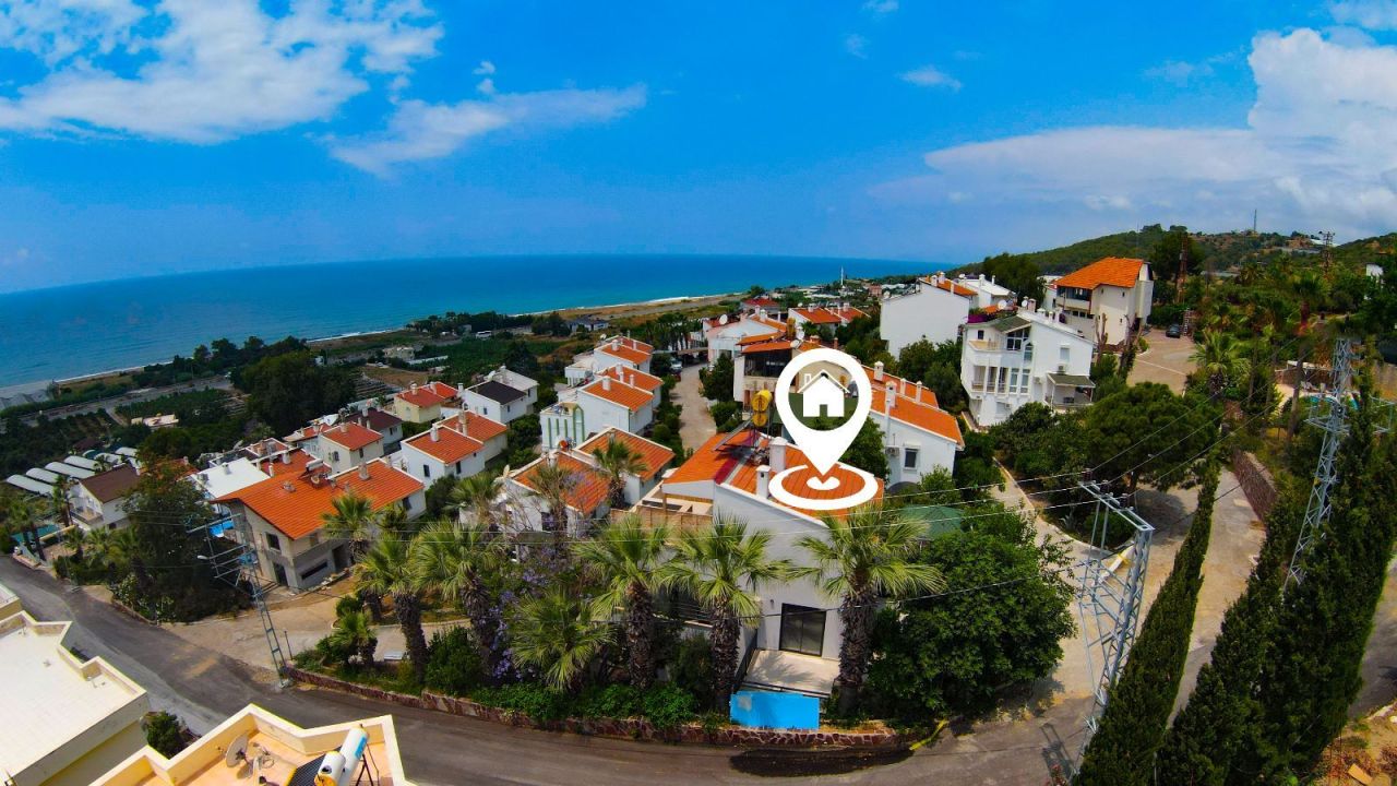 Вилла в Алании, Турция, 260 м² - фото 1