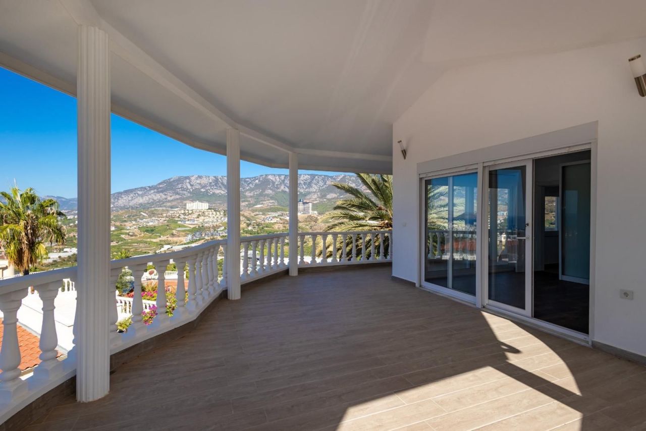 Вилла в Алании, Турция, 600 м² - фото 16