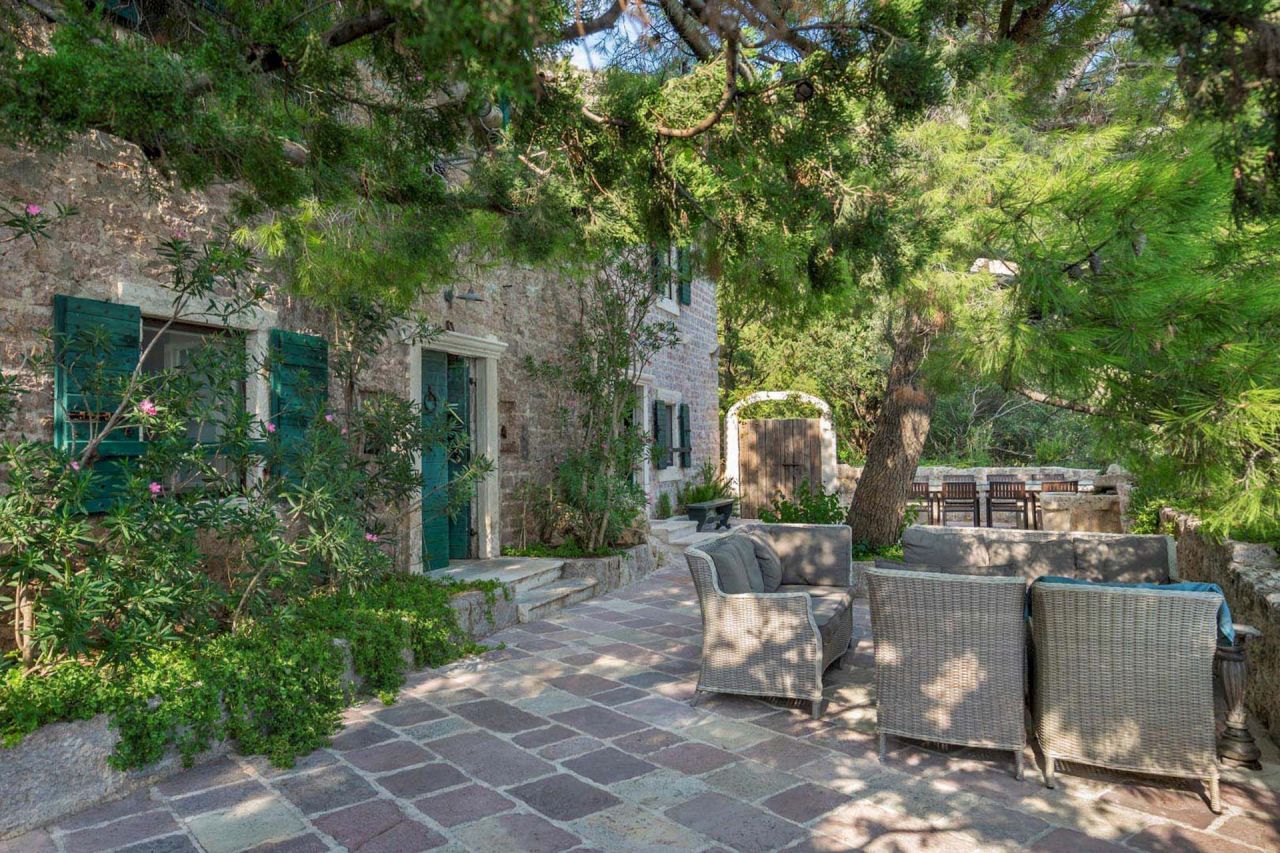 Вилла в Режевичах, Черногория, 200 м² - фото 11