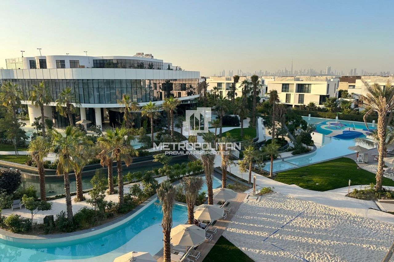 Таунхаус в Дубае, ОАЭ, 180 м² - фото 1