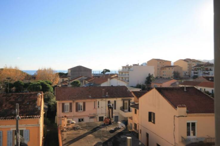 Квартира в Каннах, Франция, 31 м² - фото 1