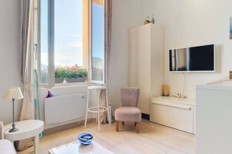 Квартира в Каннах, Франция, 25 м² - фото 1