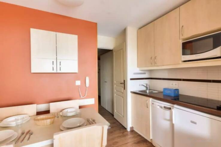 Квартира в Каннах, Франция, 27 м² - фото 2