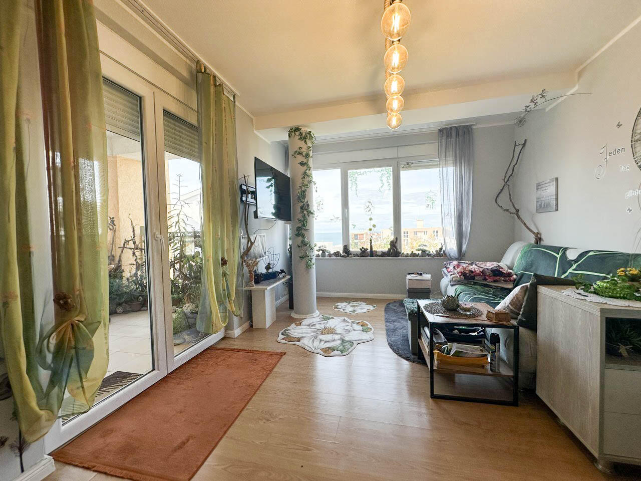 Квартира в Добра Воде, Черногория, 68 м² - фото 1