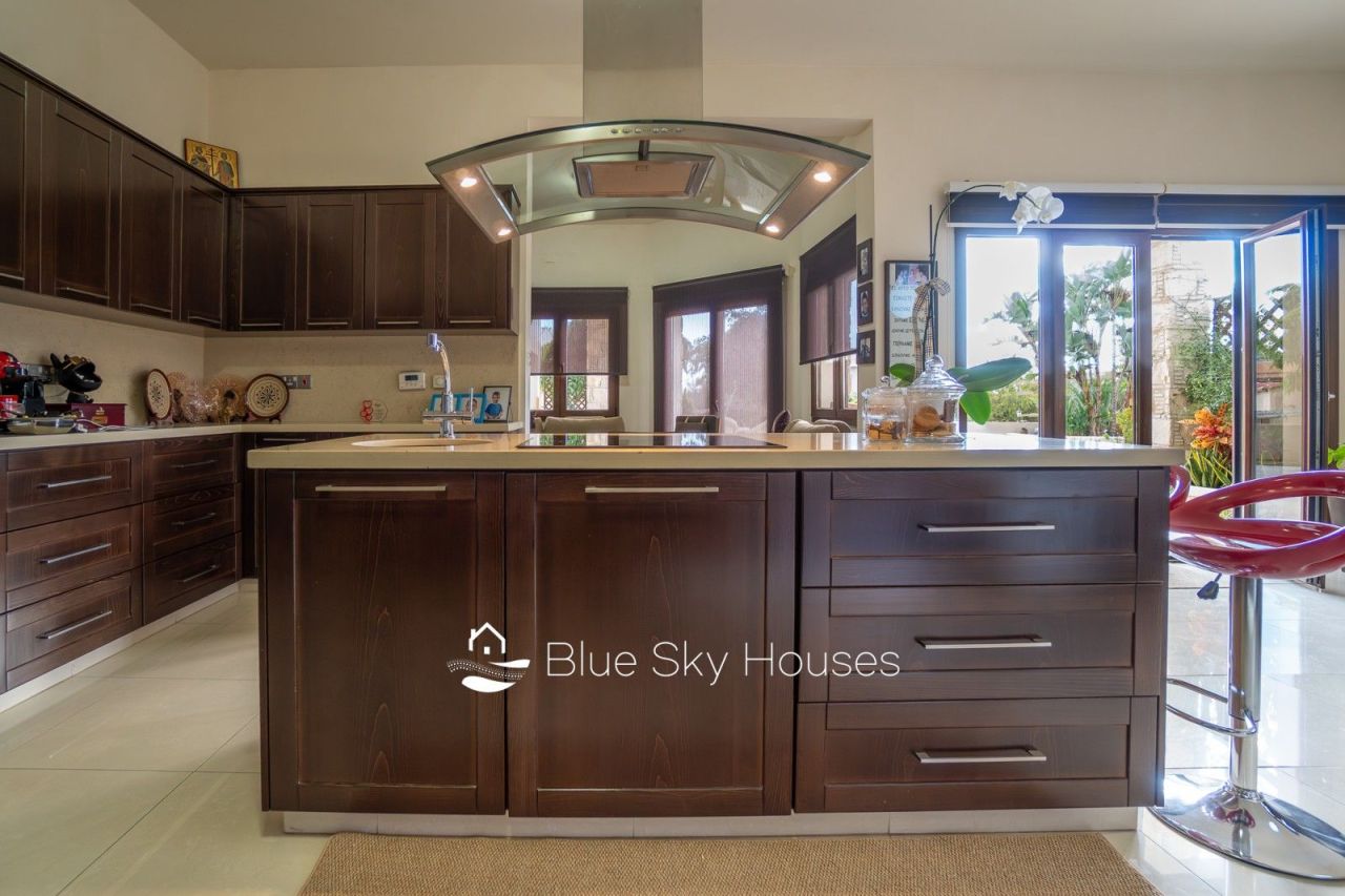 Вилла в Лимасоле, Кипр, 316 м² - фото 12