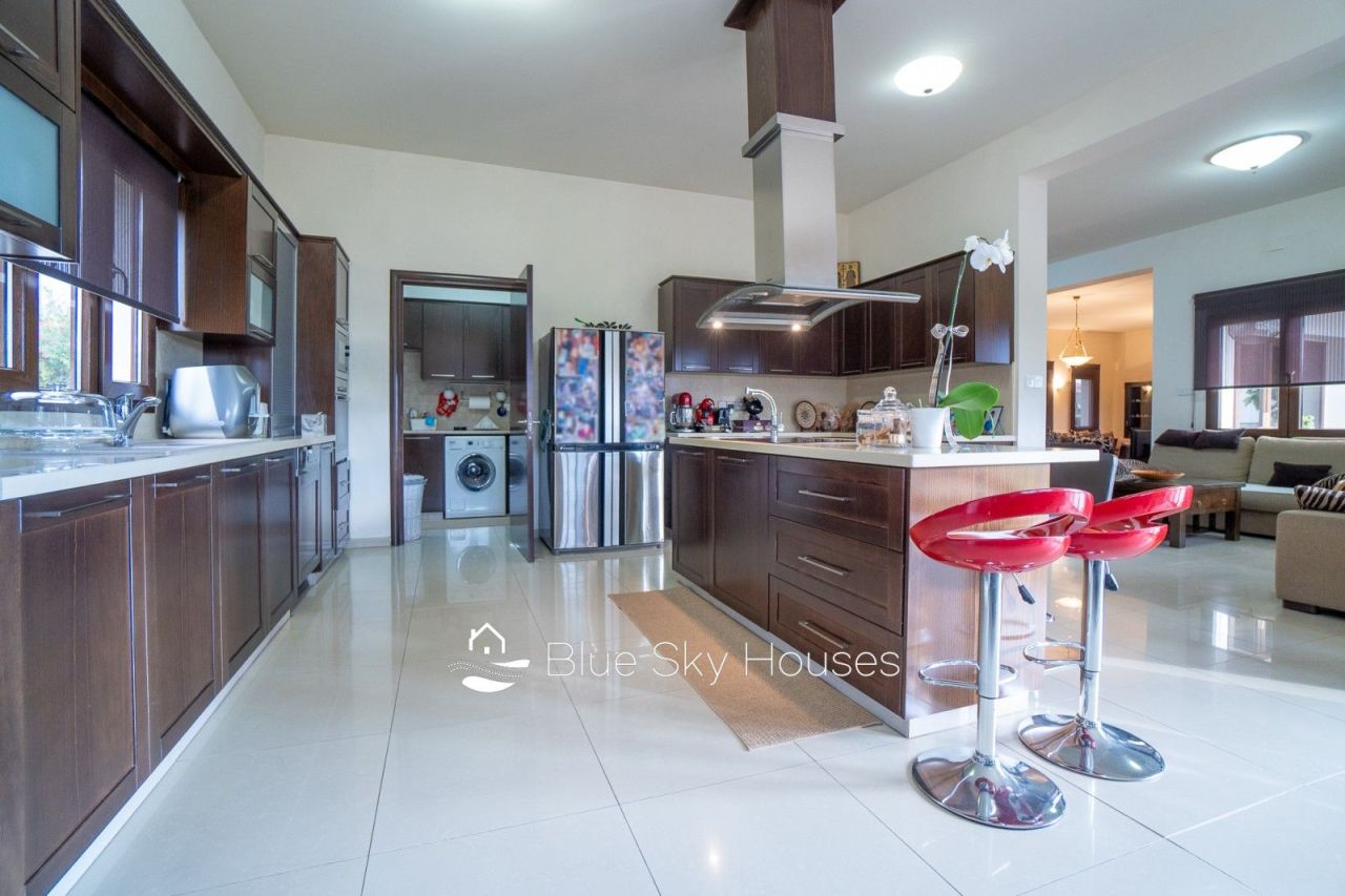 Вилла в Лимасоле, Кипр, 316 м² - фото 14