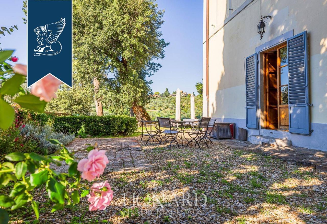 Вилла во Флоренции, Италия, 1 350 м² - фото 8