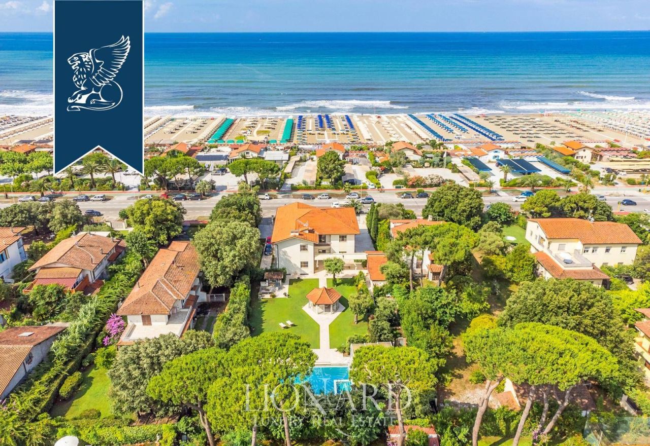 Вилла в Форте деи Марми, Италия, 650 м² - фото 8