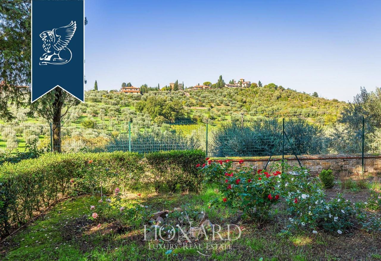Вилла во Флоренции, Италия, 1 350 м² - фото 9