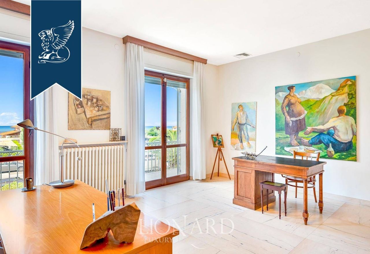 Вилла в Форте деи Марми, Италия, 650 м² - фото 18