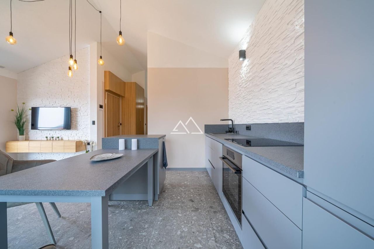 Апартаменты в Тивате, Черногория, 78 м² - фото 9