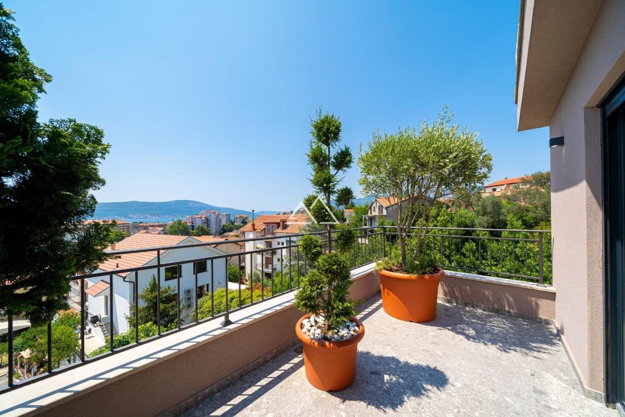 Апартаменты в Тивате, Черногория, 78 м² - фото 14