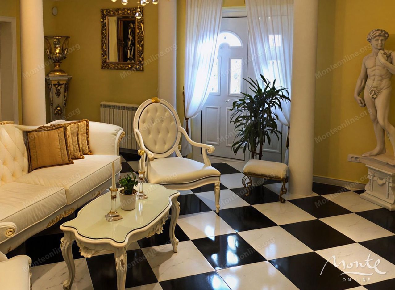 Вилла в Ластве, Черногория, 340 м² - фото 2