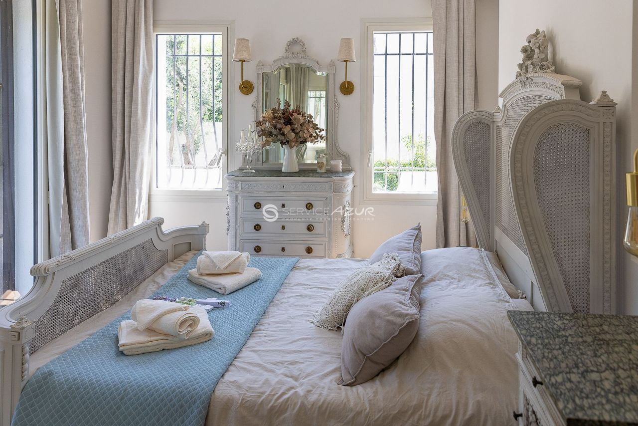 Вилла в Антибе, Франция, 300 м² - фото 15