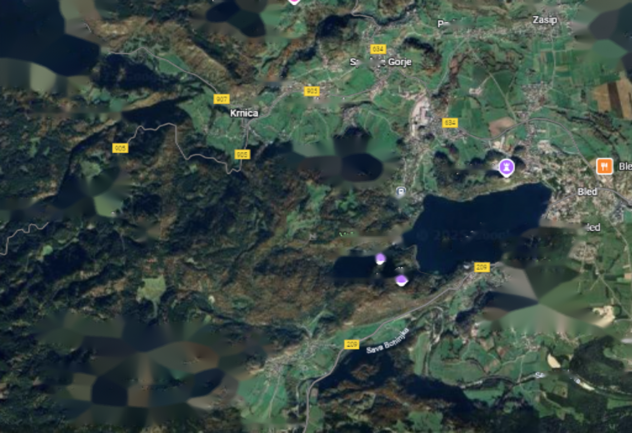 Земля в Бледе, Словения, 99 228 м² - фото 1