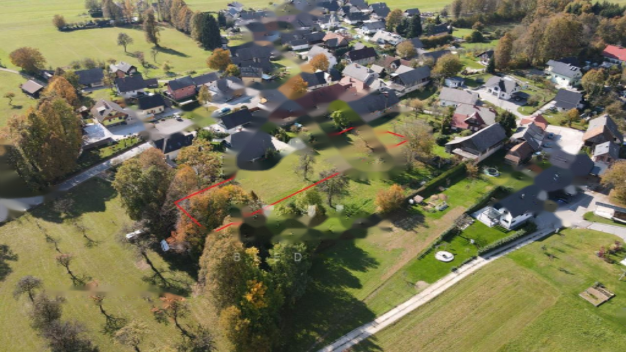 Земля в Радовлице, Словения, 2 709 м² - фото 2