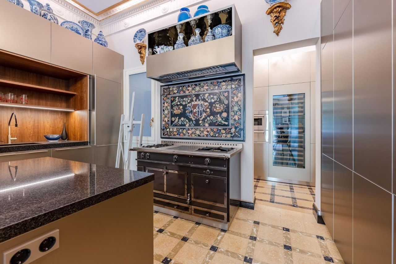 Квартира в Барселоне, Испания, 250 м² - фото 3