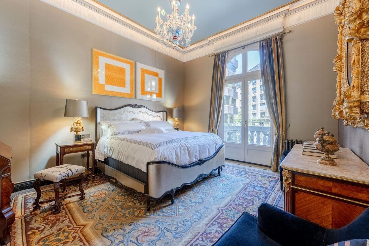 Квартира в Барселоне, Испания, 250 м² - фото 14