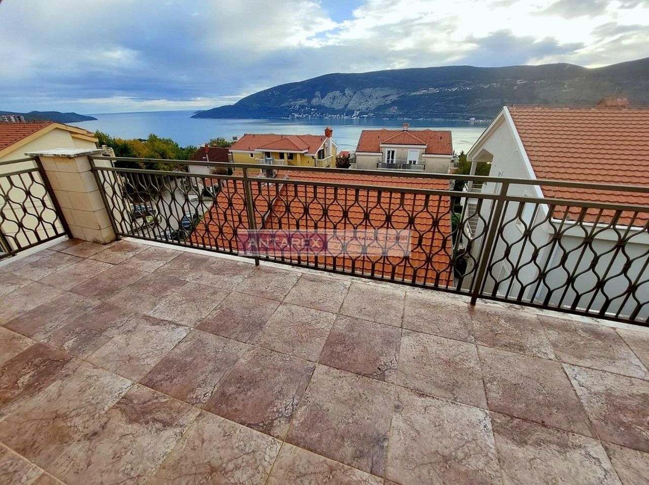 Вилла в Херцег-Нови, Черногория, 252 м² - фото 10