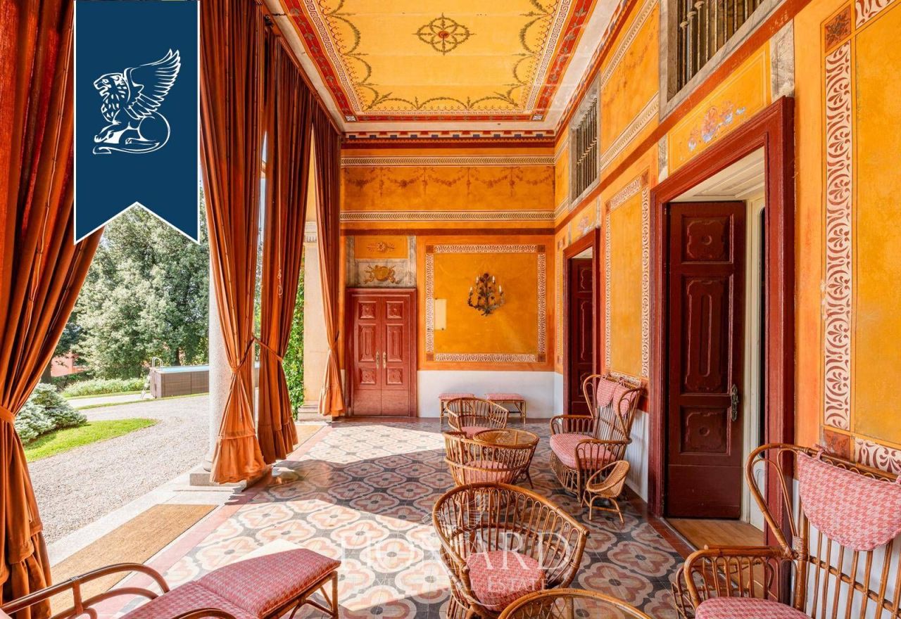 Вилла в Комо, Италия, 750 м² - фото 11