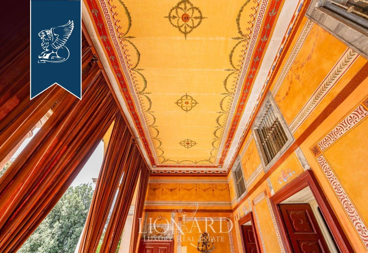 Вилла в Комо, Италия, 750 м² - фото 12