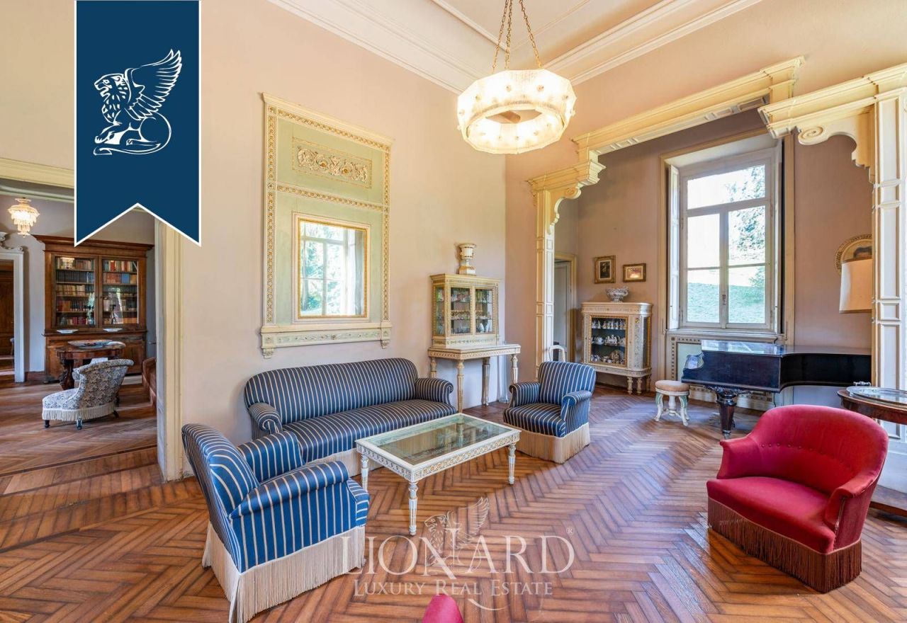 Вилла в Комо, Италия, 750 м² - фото 18