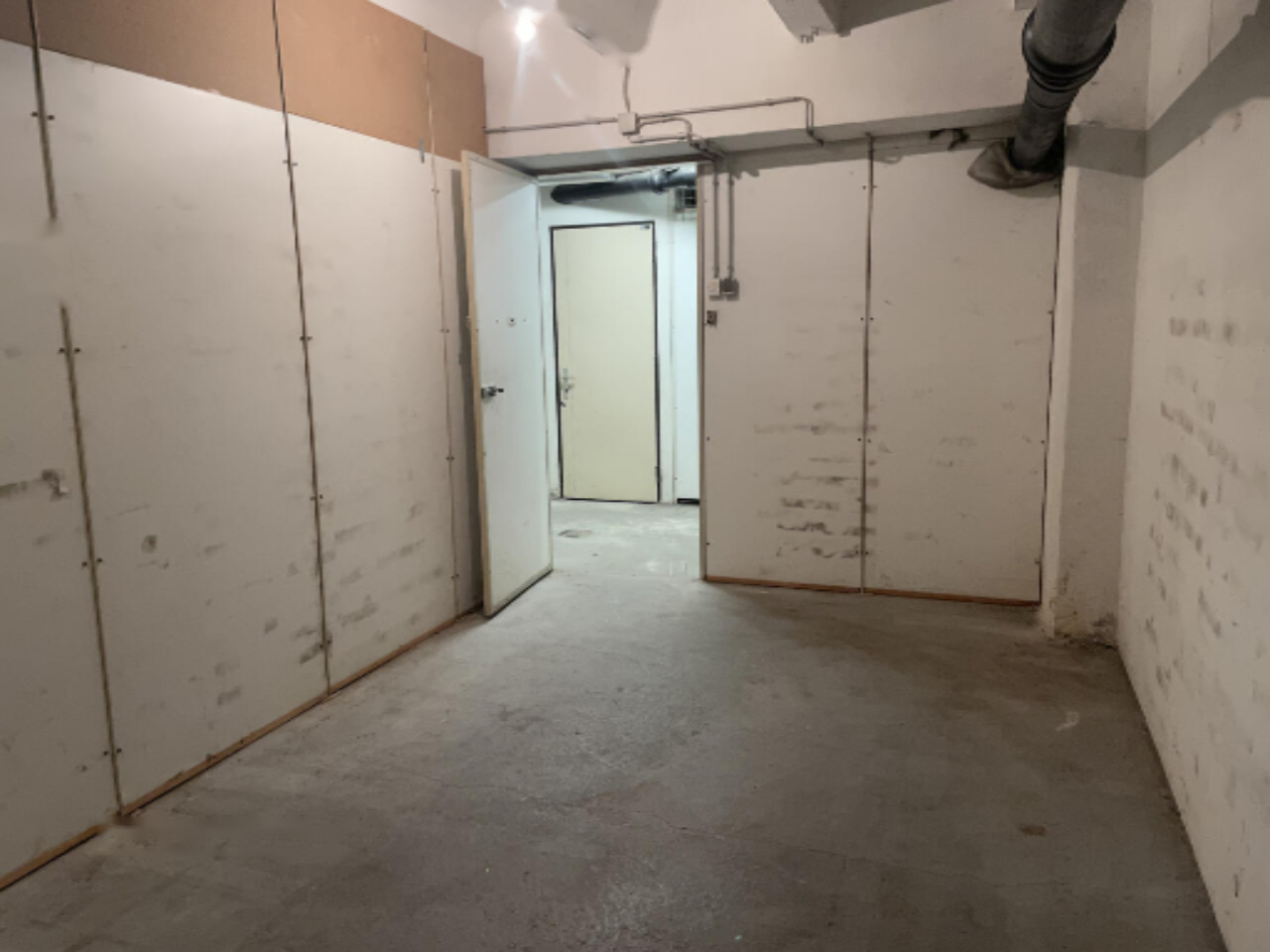 Офис в Любляне, Словения, 16 м² - фото 1