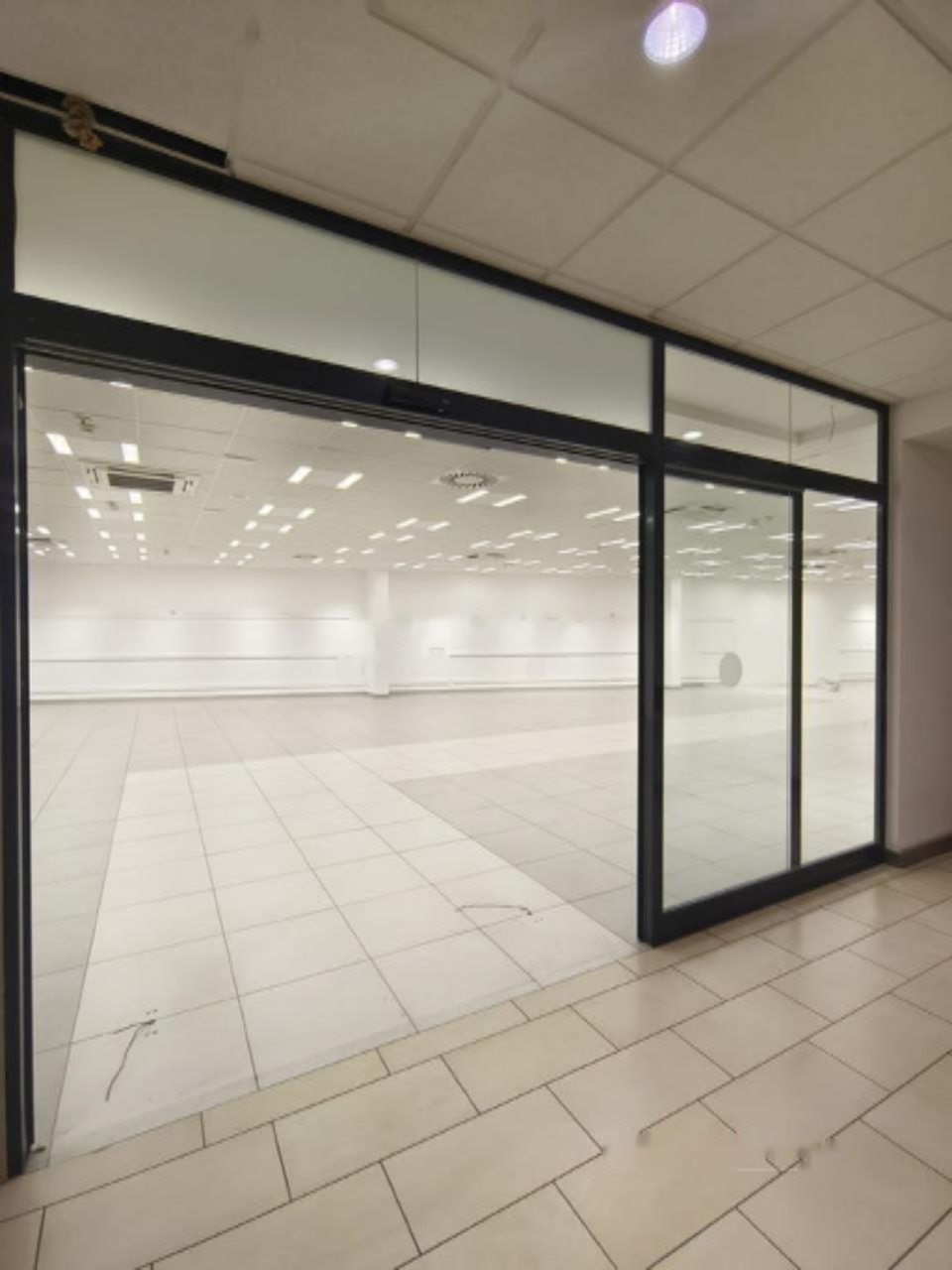 Офис в Любляне, Словения, 458 м² - фото 4