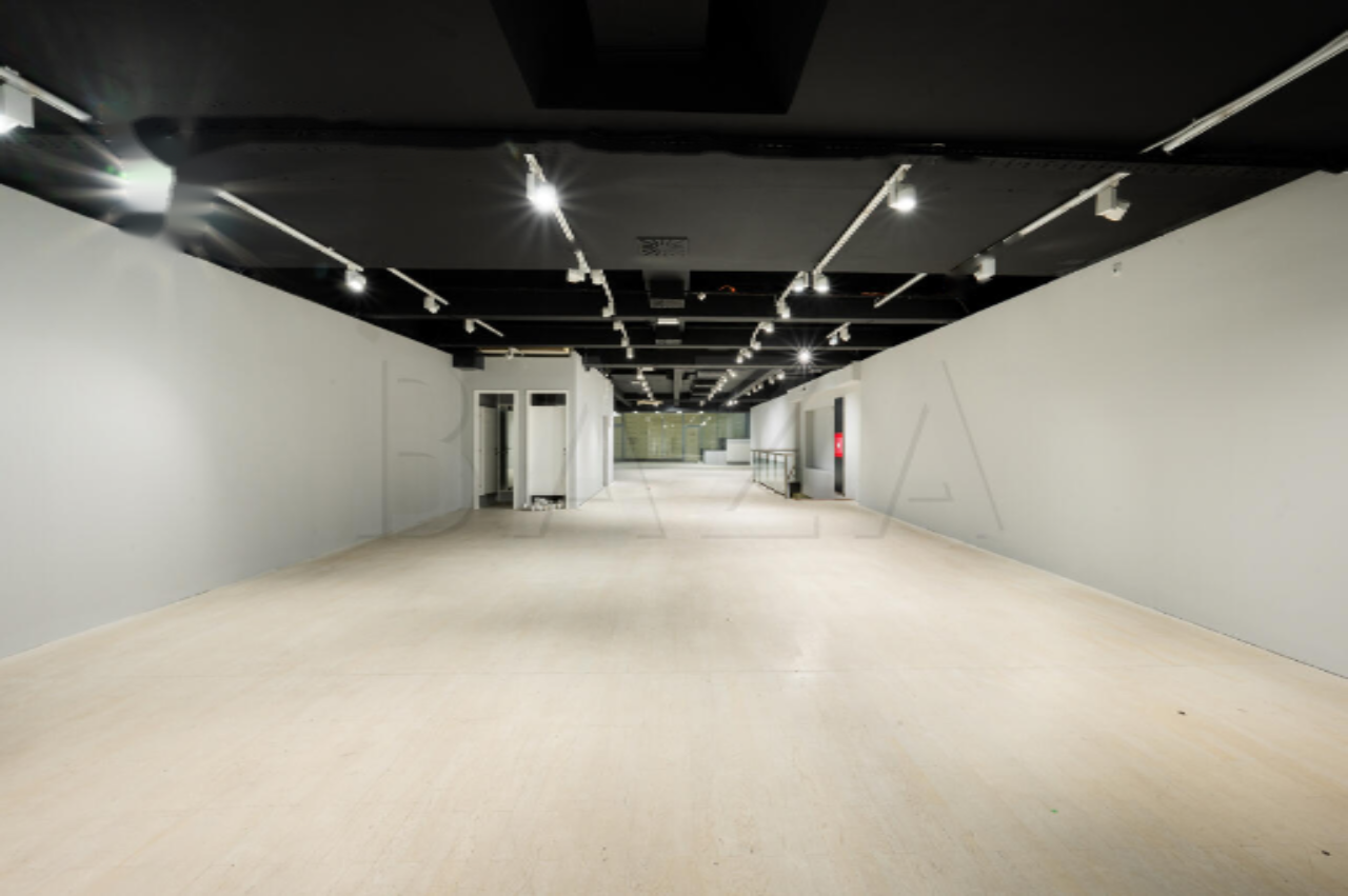 Офис в Любляне, Словения, 437 м² - фото 10