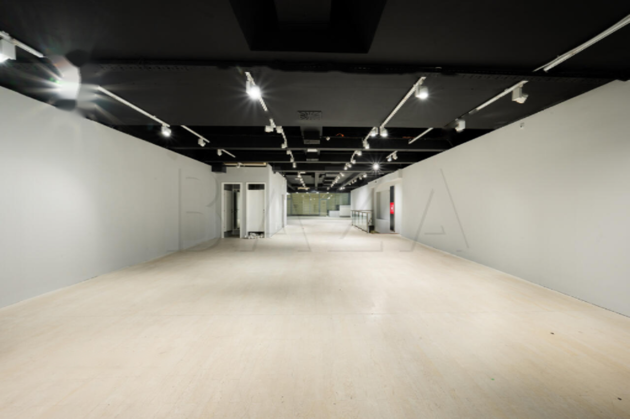 Офис в Любляне, Словения, 437 м² - фото 10