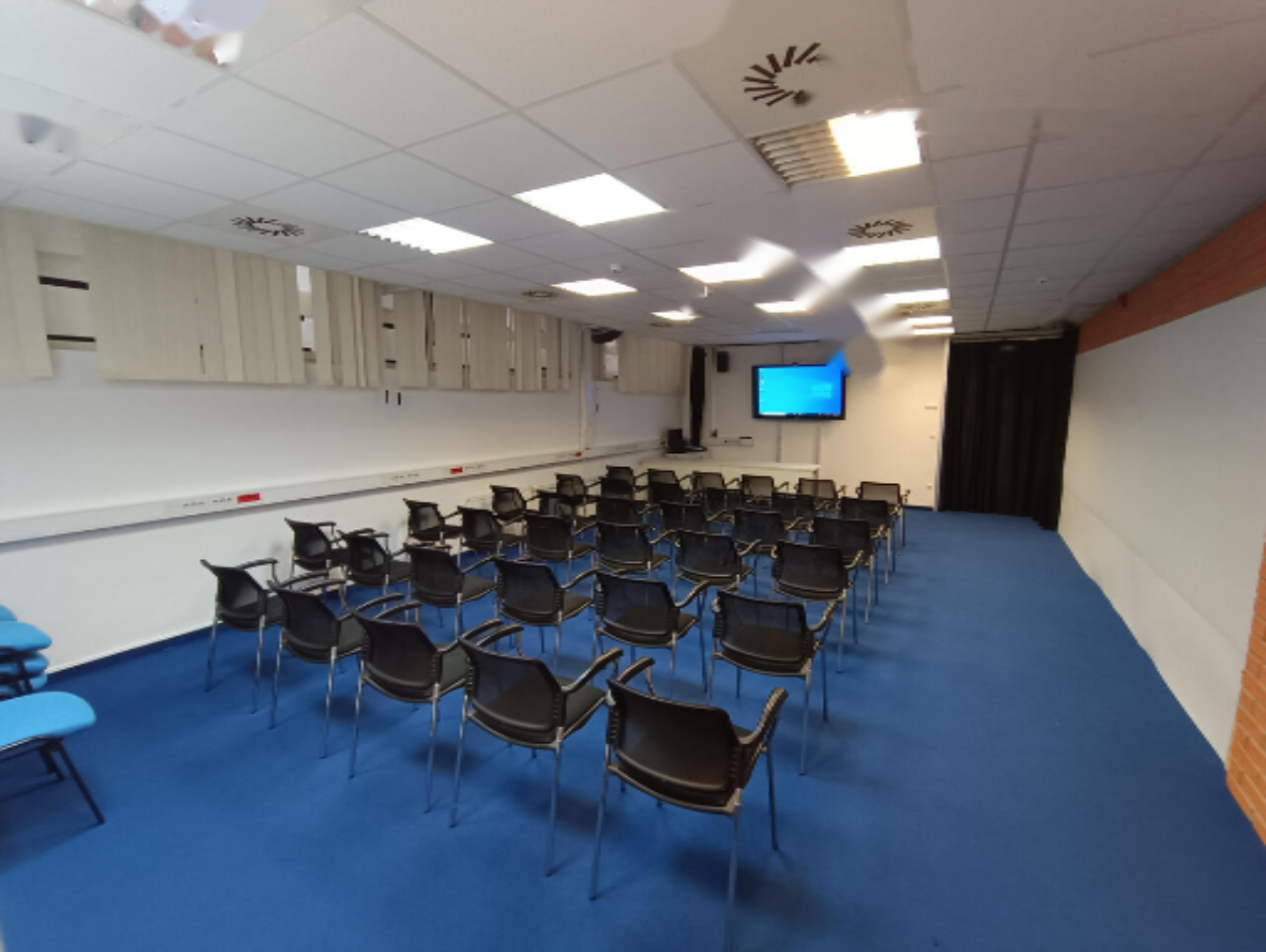 Офис в Любляне, Словения, 2 163 м² - фото 14