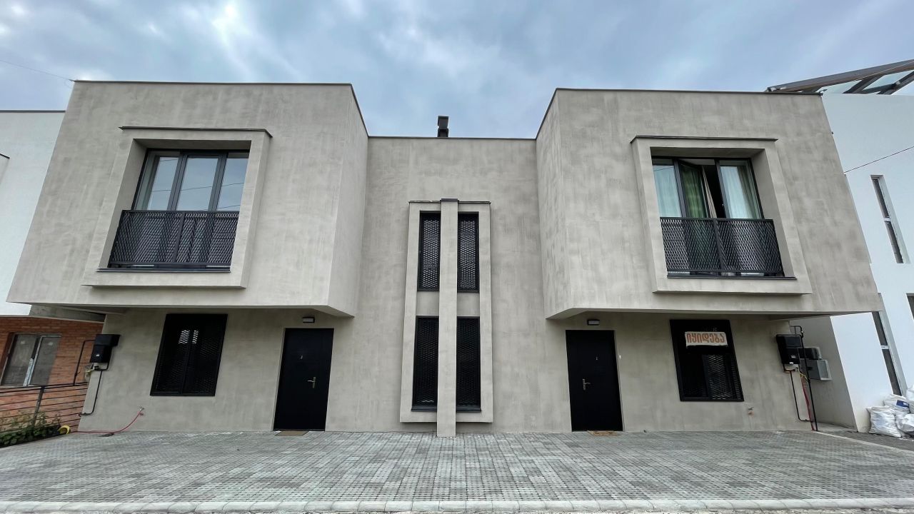 Дом в Тбилиси, Грузия, 330 м² - фото 1