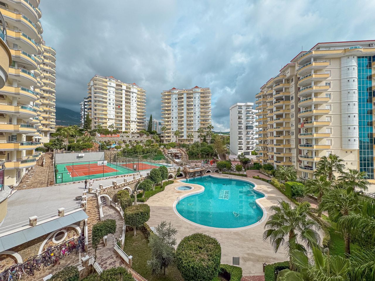 Квартира в Алании, Турция, 140 м² - фото 1