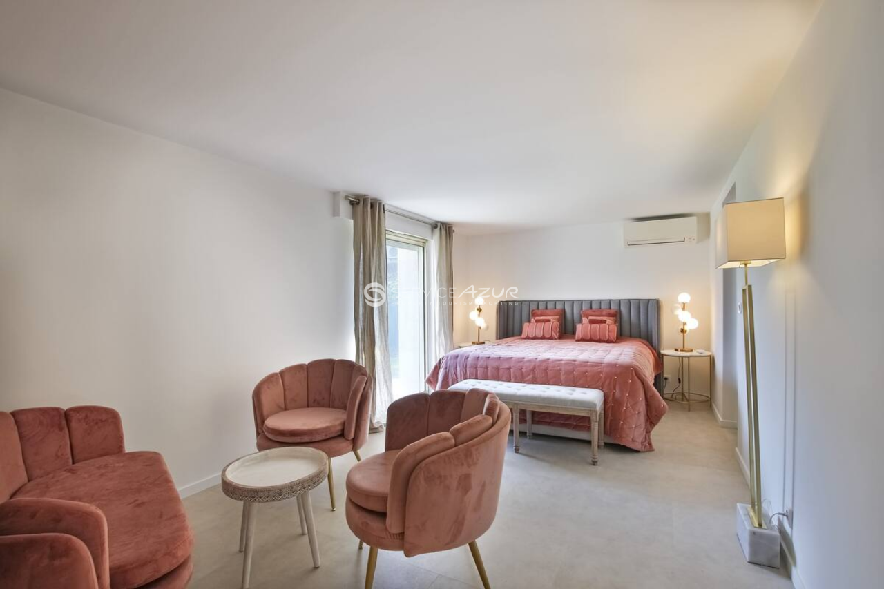 Вилла в Антибе, Франция, 300 м² - фото 9