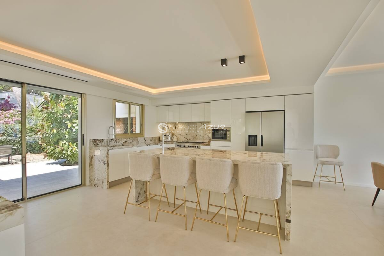 Вилла в Антибе, Франция, 300 м² - фото 13