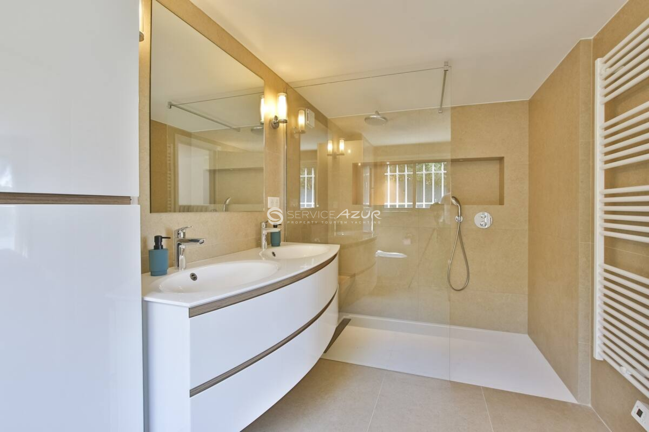 Вилла в Антибе, Франция, 300 м² - фото 17