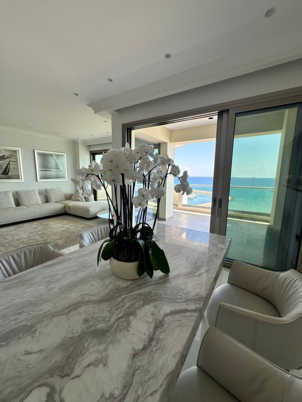 Апартаменты в Ларнаке, Кипр, 180 м² - фото 1