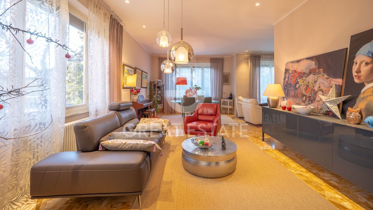 Апартаменты в Пьенце, Италия, 315 м² - фото 1