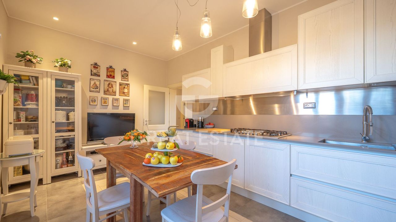 Апартаменты в Пьенце, Италия, 315 м² - фото 9