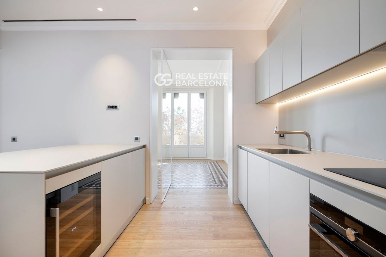 Квартира в Барселоне, Испания, 188 м² - фото 5