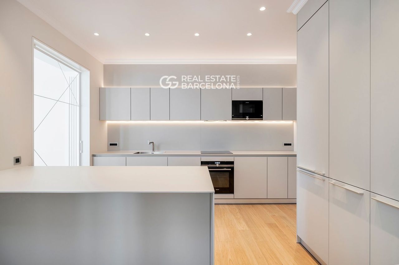 Квартира в Барселоне, Испания, 188 м² - фото 10