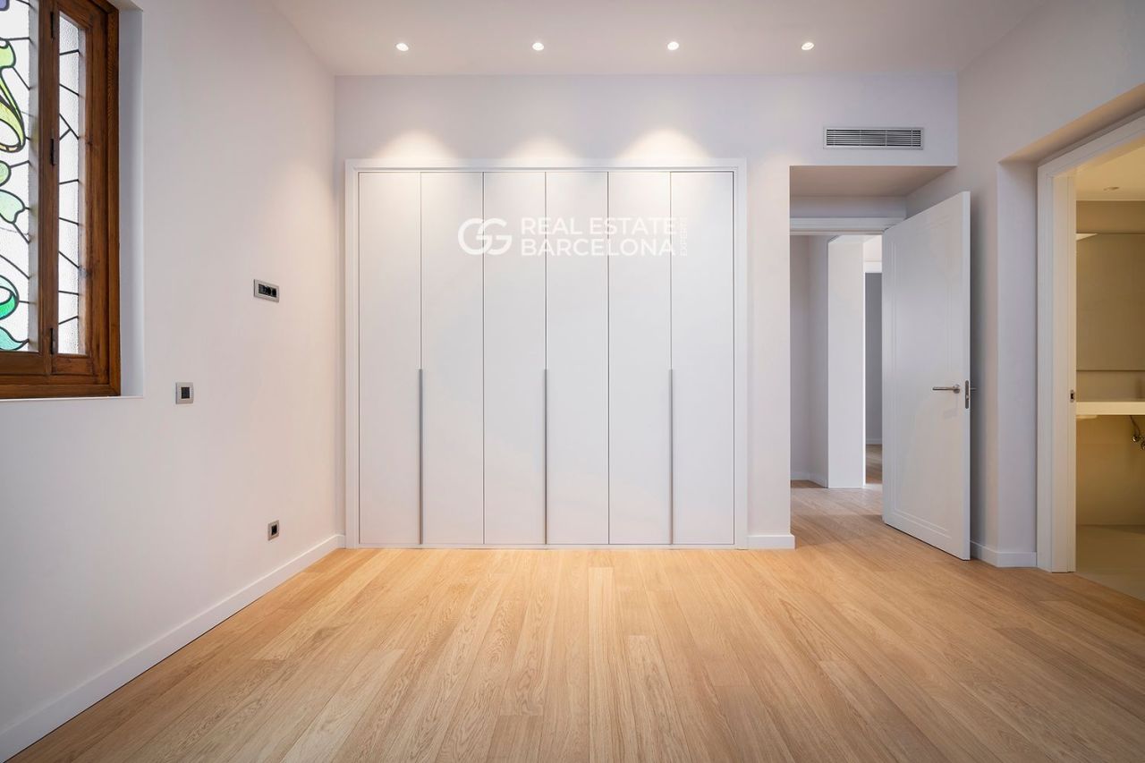 Квартира в Барселоне, Испания, 188 м² - фото 12