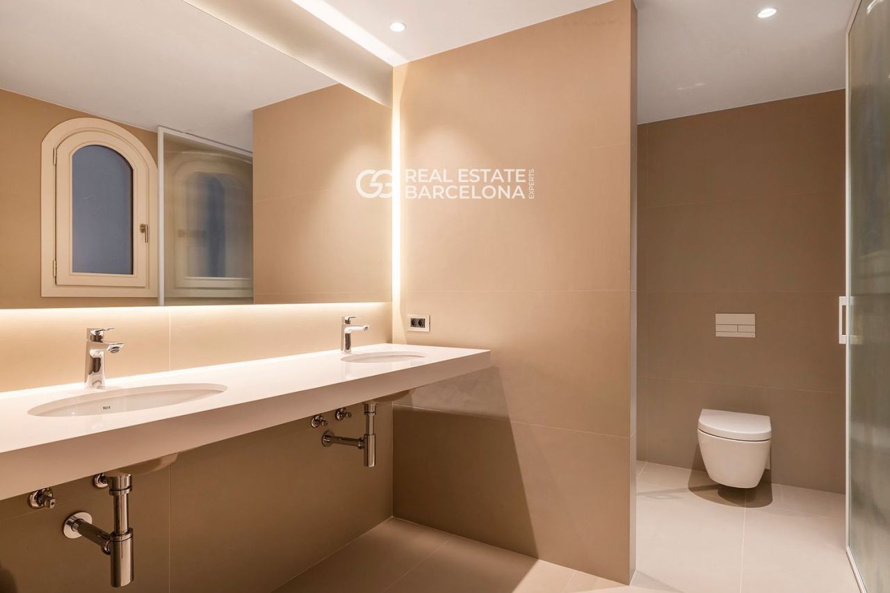 Квартира в Барселоне, Испания, 188 м² - фото 14