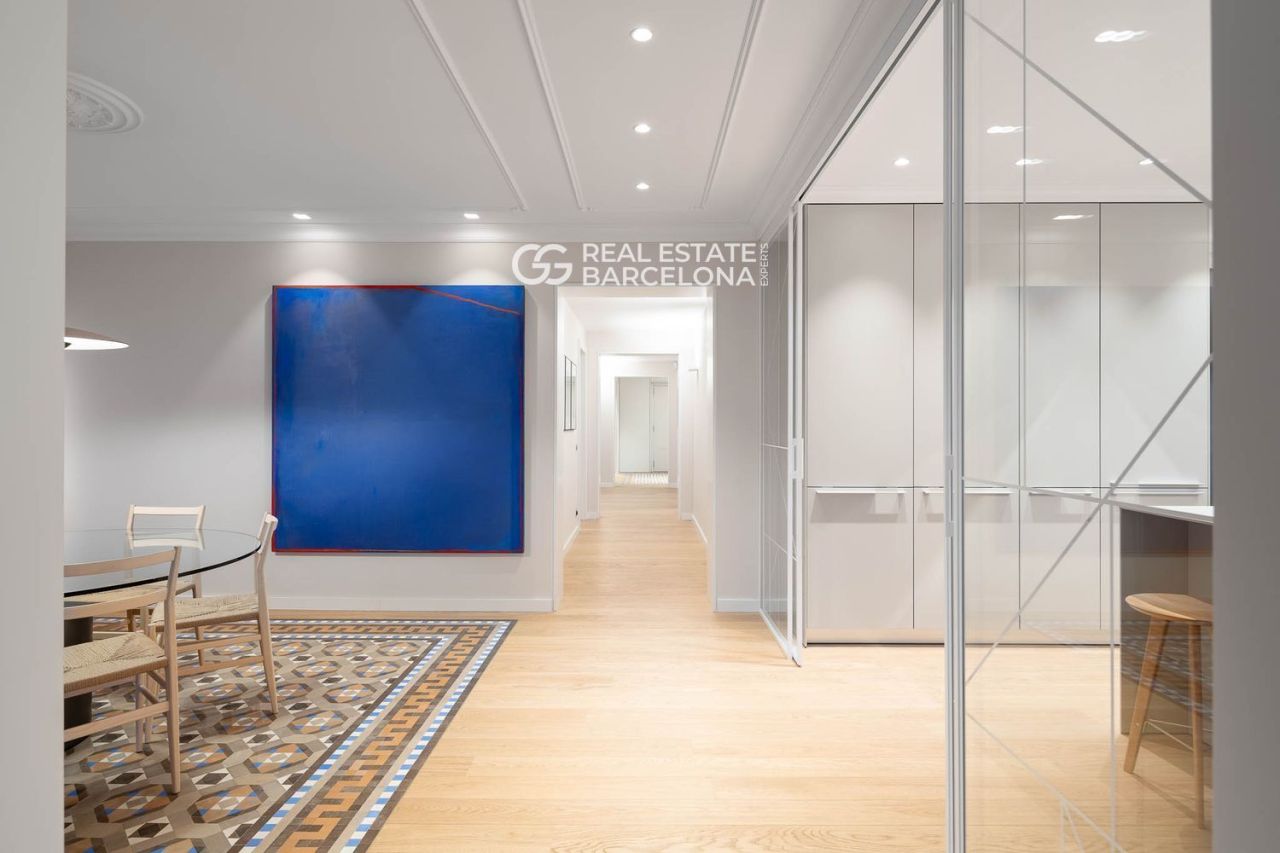 Квартира в Барселоне, Испания, 187 м² - фото 14