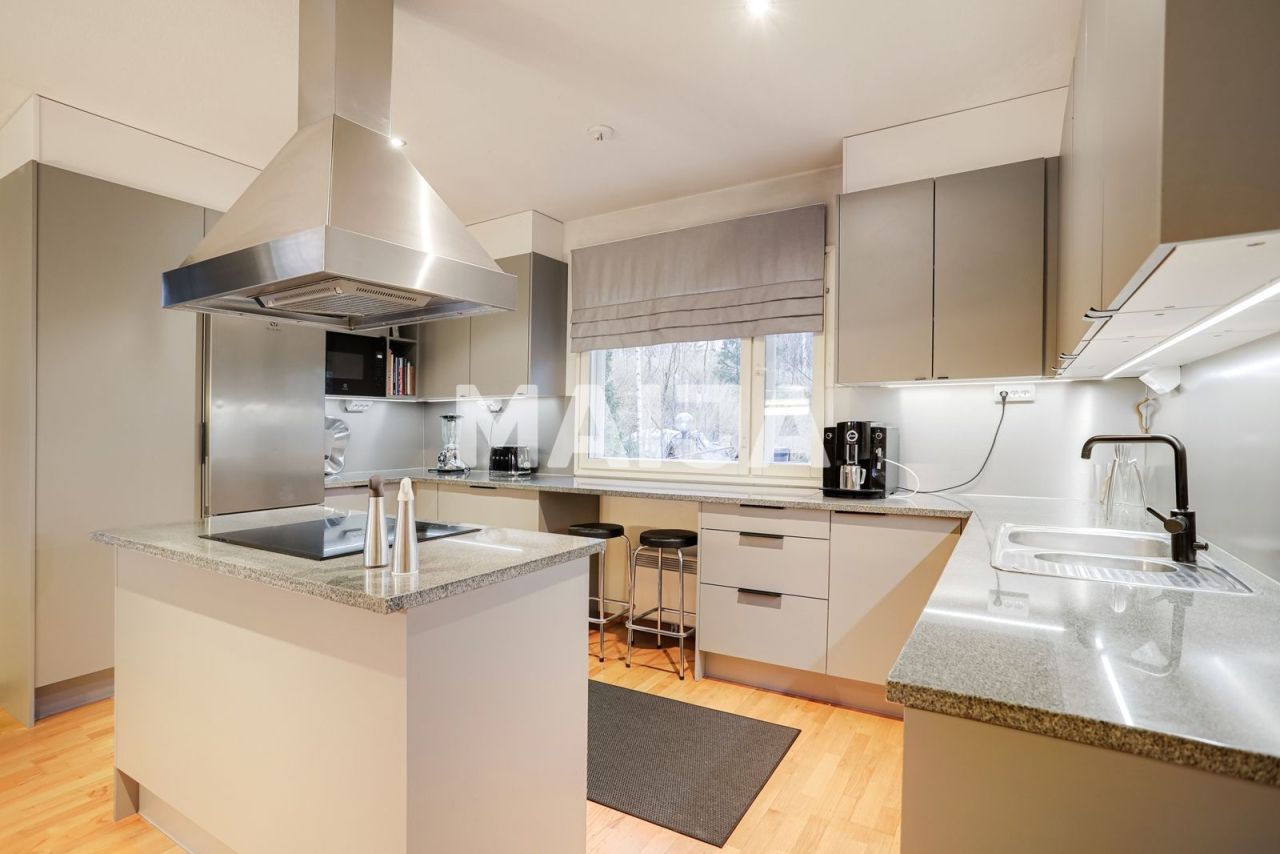 Дом в Холлола, Финляндия, 200 м² - фото 11