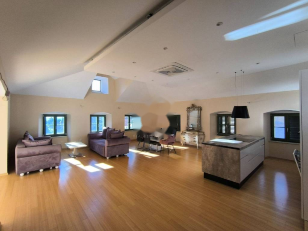 Квартира в Опатии, Хорватия, 185 м² - фото 1