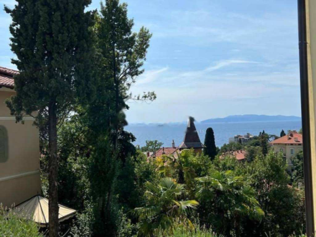 Дом в Опатии, Хорватия, 320 м² - фото 2