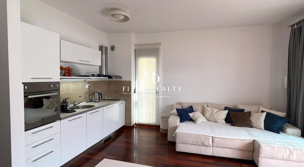 Квартира в Доброте, Черногория, 61 м² - фото 2