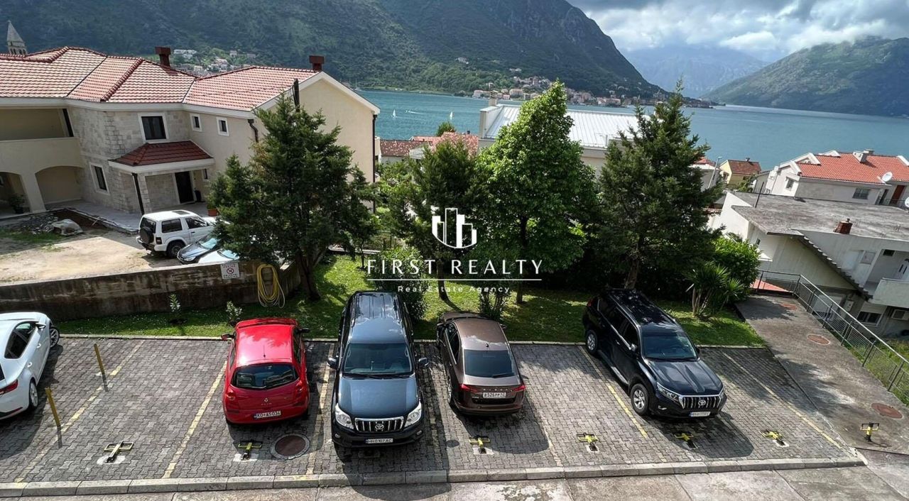 Квартира в Доброте, Черногория, 61 м² - фото 9