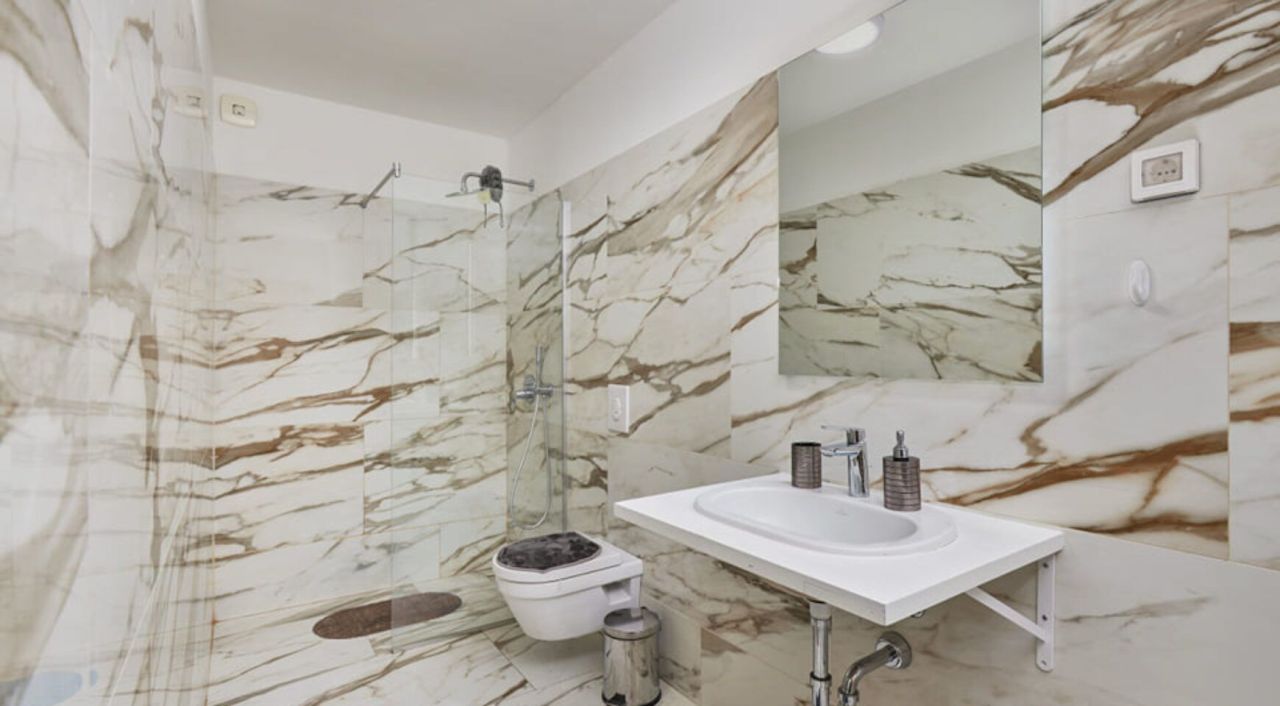 Квартира в Доброте, Черногория, 75 м² - фото 11